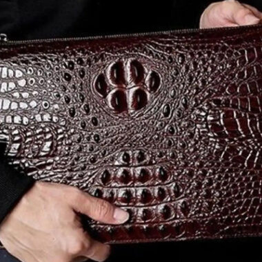 Clutch cầm tay: Hot trend thời thượng tỏa sáng những buổi tiệc